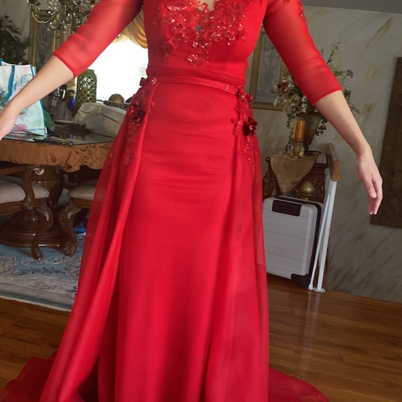 Red custom made dress its two pieces you can wear it alone or with over skirt. - Picture 7 of 8